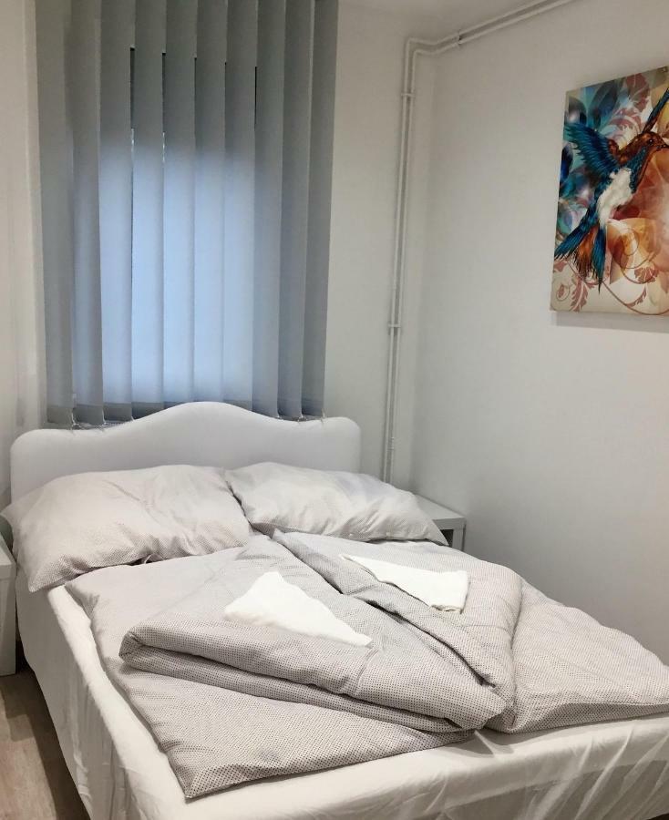 Zsuzsi Apartman Siófok Esterno foto